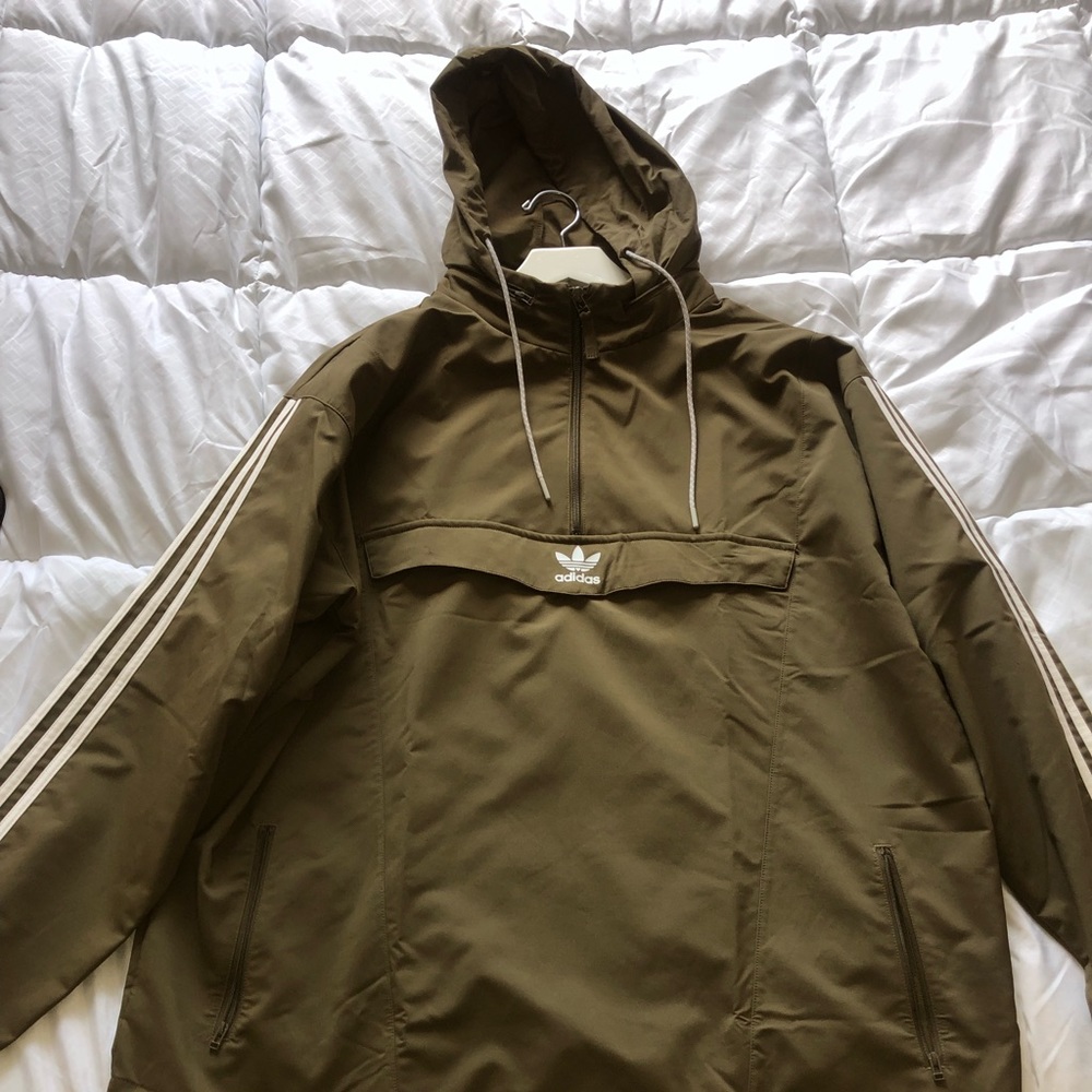 Adidas Windbreaker Olive - Picture 2 of 5